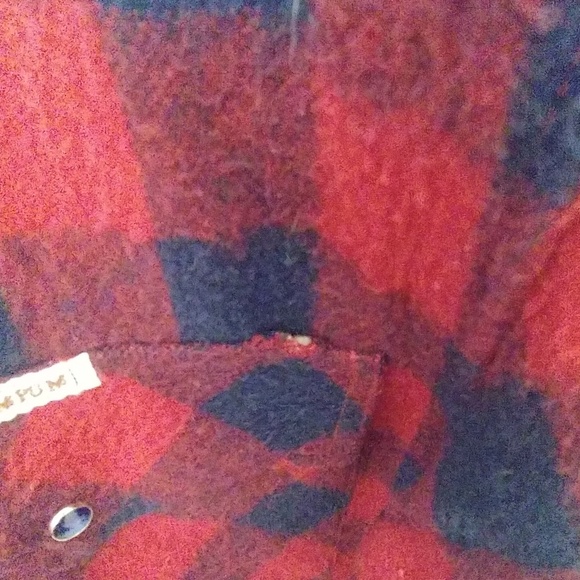 Wampum Men's Flannel Button Up - Picture 3 of 4